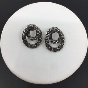 Vintage Avon 1992 Heirloom Accent Pierced Earrings Silver Tone Swirl Jewelry
